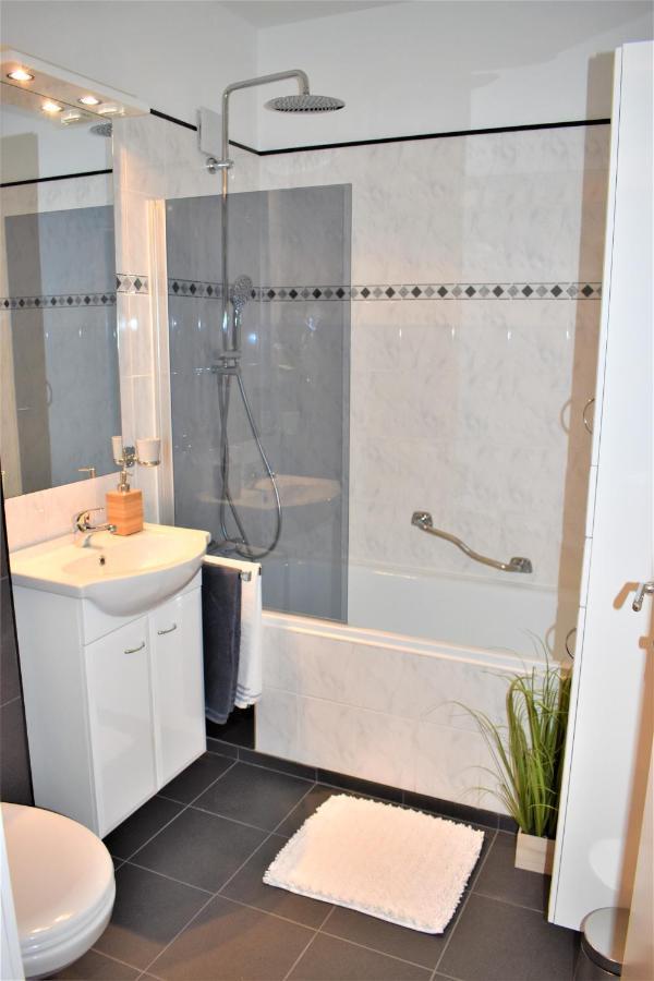 Apartment D 'Freizeit Bad Goisern Bagian luar foto